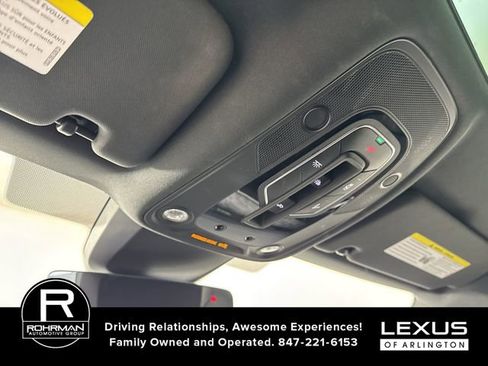 Used 2024 Audi Q8 e-tron Premium Plus image 9