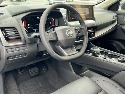 New 2026 Nissan Rogue Platinum w/ Tech Package image 16