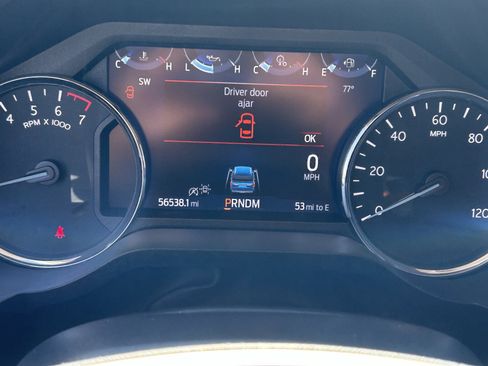 Used 2024 Ford Expedition XLT image 14