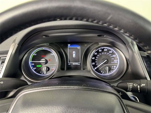 Used 2022 Toyota Camry SE image 3