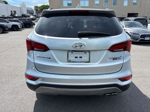 Used 2018 Hyundai Santa Fe Sport w/ 2.0T Ultimate Tech Package 05 AWD/4WD image 3
