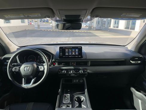 Certified 2025 Honda Pilot EX-L image 10