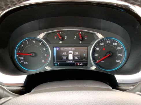 Used 2019 Chevrolet Traverse LT image 25