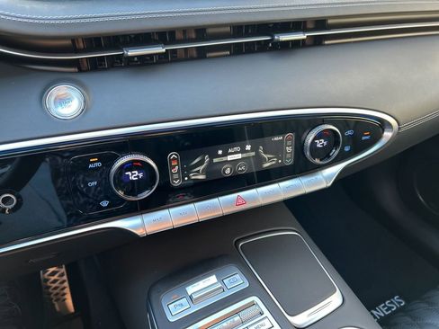 Used 2025 Genesis GV70 3.5T Sport w/ Sport Advanced Package image 23