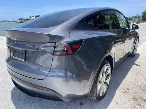 Used 2023 Tesla Model Y AWD image 6