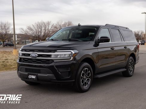 Used 2024 Ford Expedition Max XLT image 4