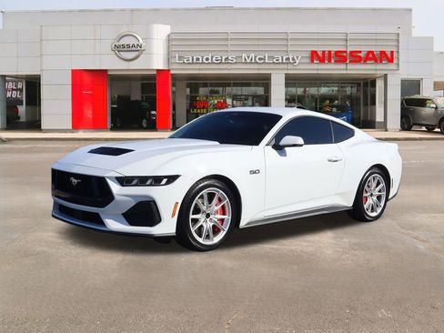 Used 2024 Ford Mustang GT Premium image 7