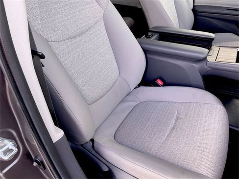 Used 2024 Toyota Sienna LE image 25