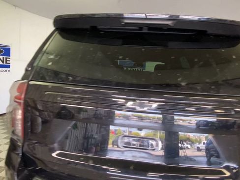 Used 2023 Chevrolet Tahoe Z71 w/ Luxury Package AWD/4WD image 9