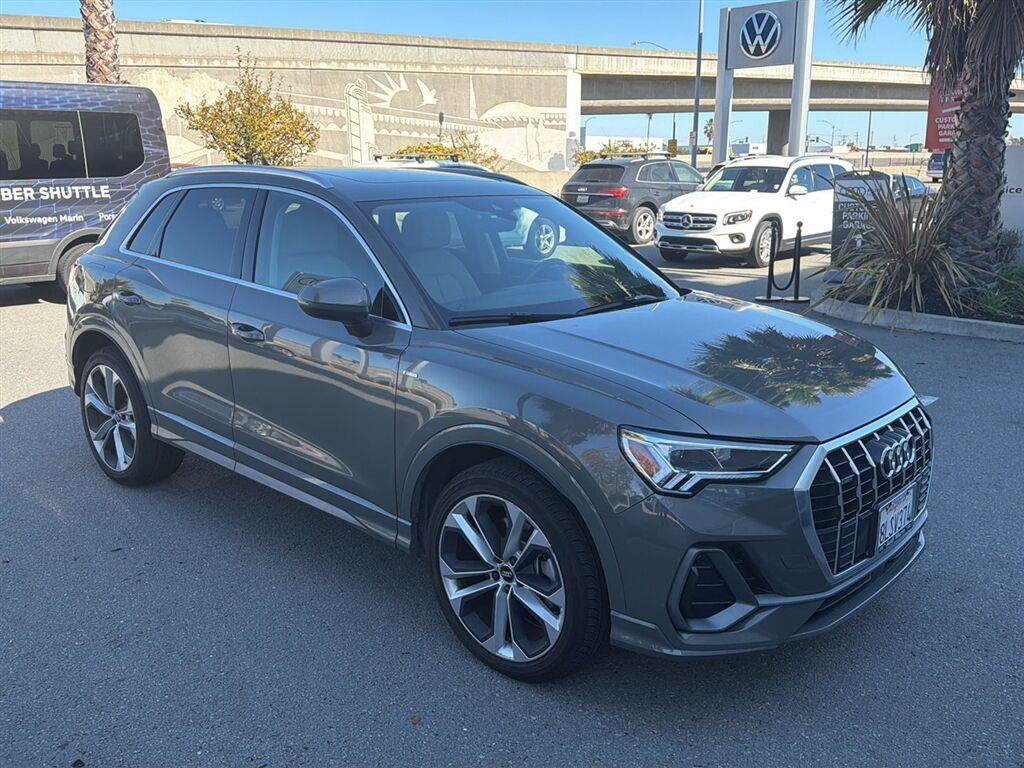 Used 2019 Audi Q3 2.0T Premium Plus AWD/4WD image 4