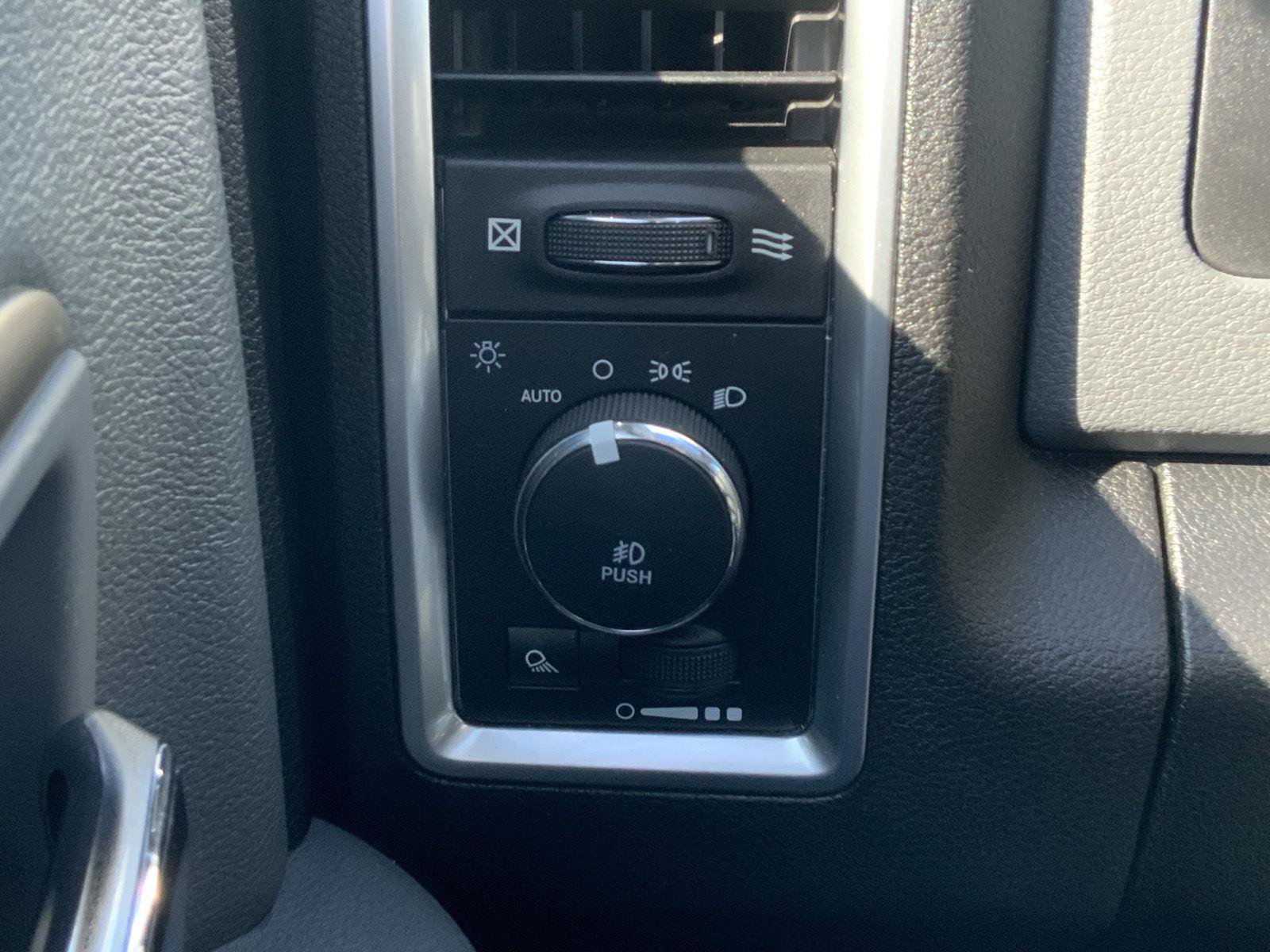 Used 2017 RAM 1500 Big Horn AWD/4WD image 27