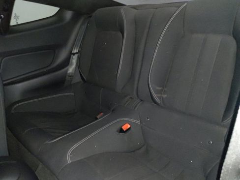 Used 2018 Ford Mustang Coupe w/ Equipment Group 101A RWD image 18
