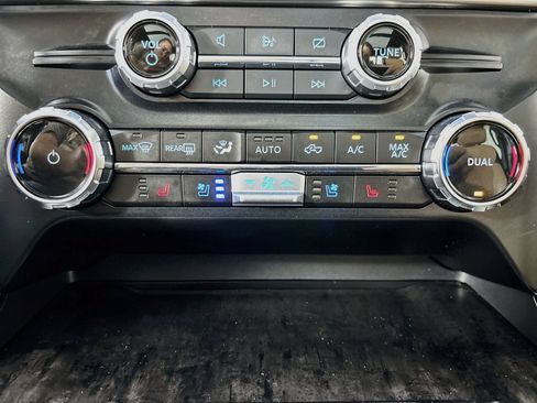 Used 2023 Ford F150 Lariat w/ Max Trailer Tow Package AWD/4WD image 16