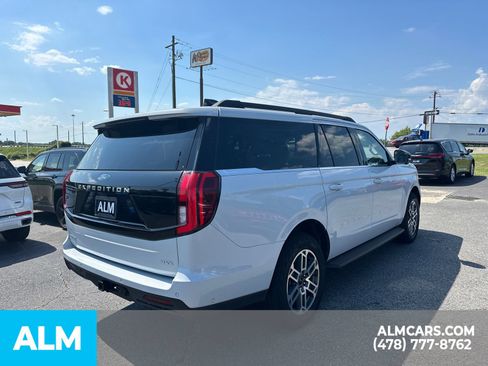 Used 2025 Ford Expedition Max Active AWD/4WD image 9