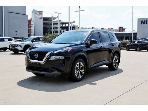 Certified 2023 Nissan Rogue SV image 2