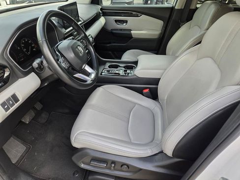 Used 2023 Honda Pilot Touring image 14