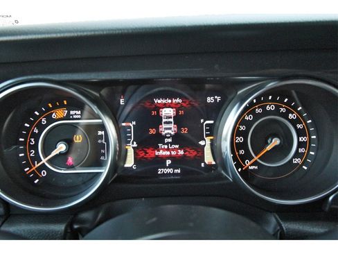 Used 2023 Jeep Wrangler Sahara image 13