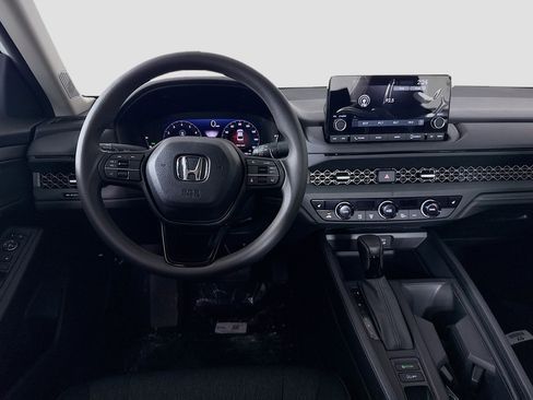 Certified 2025 Honda Accord SE image 18