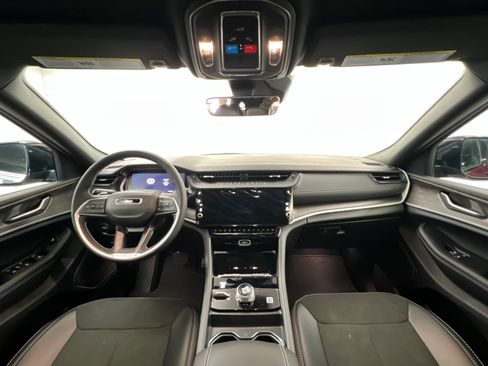 New 2026 Jeep Grand Cherokee Altitude AWD/4WD image 9