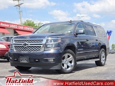 Used 2018 Chevrolet Suburban LT w/ LT Signature Package AWD/4WD image 1