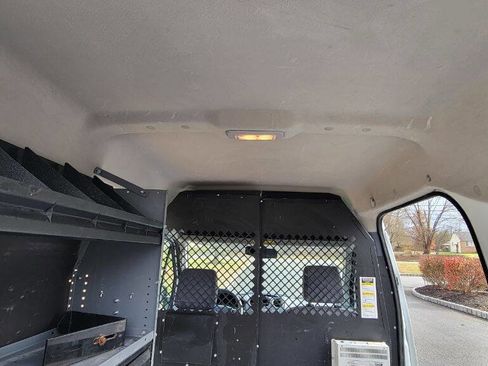 Used 2011 Ford Transit Connect XLT image 27