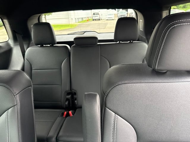 Used 2026 Chevrolet Traverse LT w/ Driver Confidence Package AWD/4WD image 17