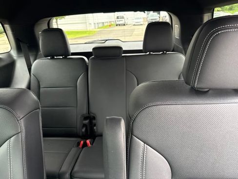 Used 2026 Chevrolet Traverse LT w/ Driver Confidence Package AWD/4WD image 17