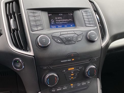 Used 2018 Ford Edge SEL image 31