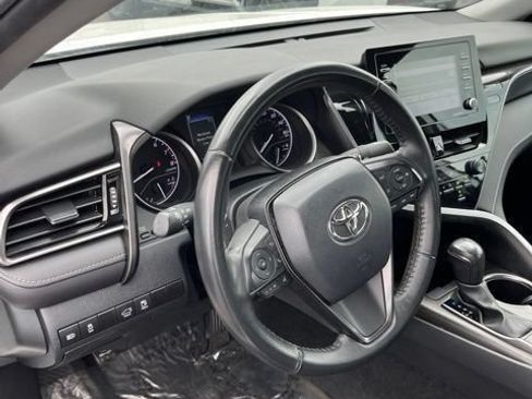 Used 2024 Toyota Camry SE FWD image 6