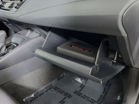 Used 2024 Toyota Corolla LE image 35