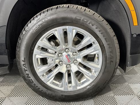 Used 2025 GMC Yukon XL Denali AWD/4WD image 30