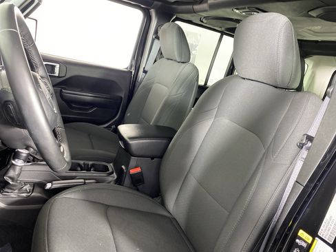 Used 2022 Jeep Wrangler Unlimited Sport AWD/4WD image 17