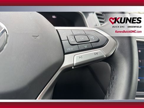 Used 2024 Volkswagen Tiguan SE image 22
