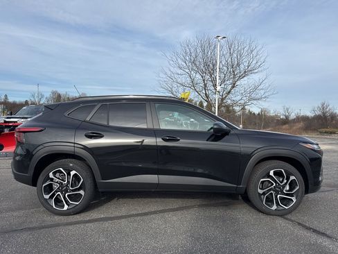 New 2026 Chevrolet Trax RS w/ Driver Confidence Package image 3