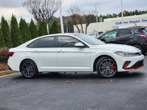 Used 2025 Volkswagen Jetta GLI Autobahn image 3