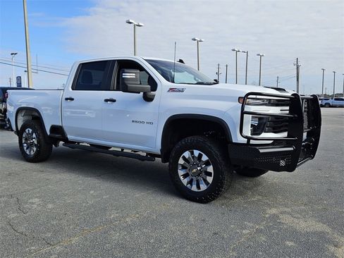 Used 2026 Chevrolet Silverado 2500 Custom w/ Custom Value Package image 16