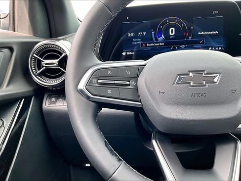 New 2027 Chevrolet Equinox LT w/ Convenience Package II FWD image 19