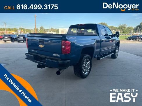 Used 2017 Chevrolet Silverado 2500 High Country w/ Duramax Plus Package AWD/4WD image 4