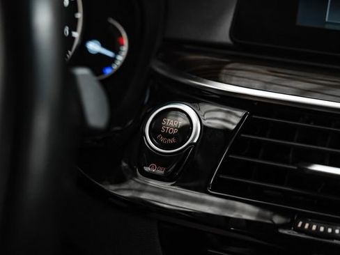 Used 2018 BMW 540i RWD image 23