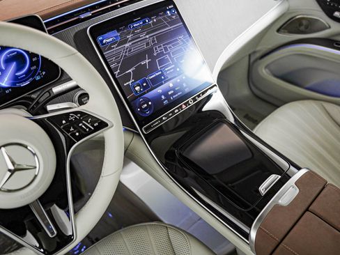 Certified 2023 Mercedes-Benz EQS 450+ SUV image 14