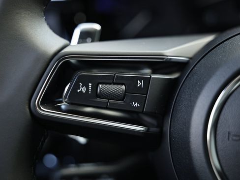 New 2026 Porsche Macan image 31