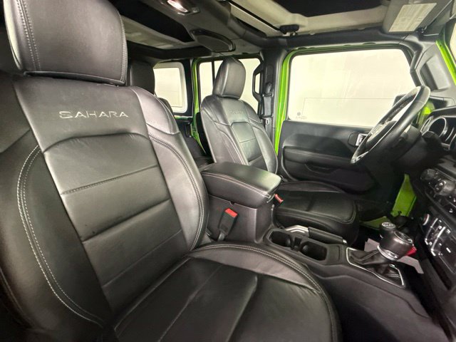 Used 2018 Jeep Wrangler Unlimited Sahara w/ Cold Weather Group AWD/4WD image 33