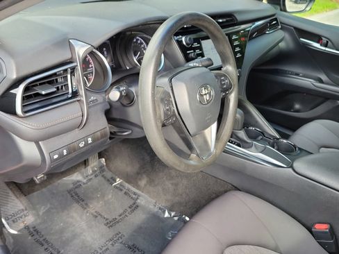 Used 2020 Toyota Camry LE FWD image 16
