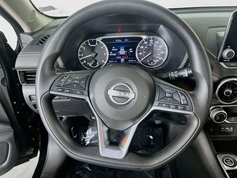 Used 2024 Nissan Sentra SV FWD image 11