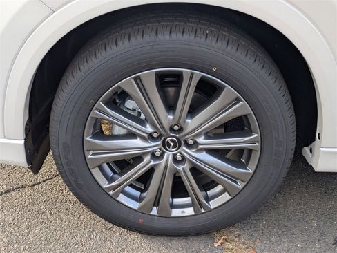 New 2025 MAZDA CX-5 Signature image 9