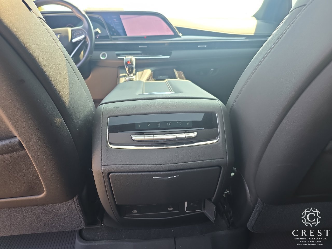 Used 2021 Cadillac Escalade Sport w/ Driver Assist Tech Package AWD/4WD image 26