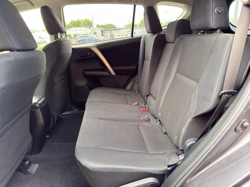 Used 2017 Toyota RAV4 LE FWD image 18