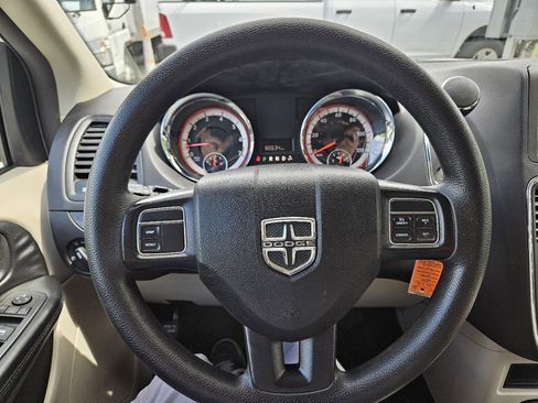 Used 2019 Dodge Grand Caravan SE w/ Power Convenience Group I FWD image 46