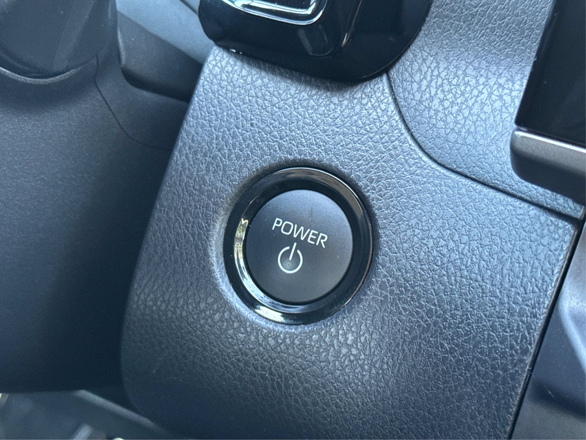 Used 2025 Toyota Camry LE FWD image 33