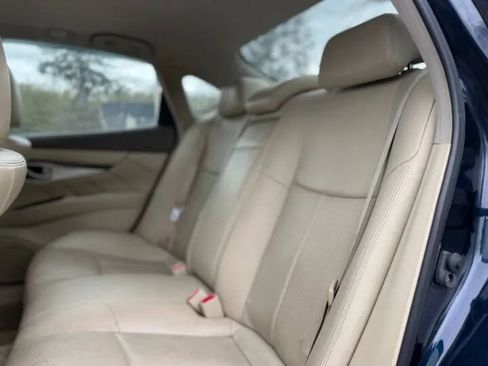 Used 2015 INFINITI Q70 3.7 AWD/4WD image 12